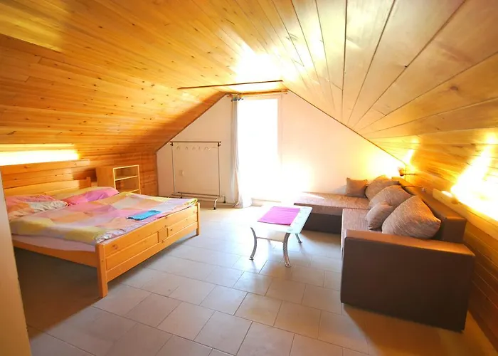 Zbraslav Apartment